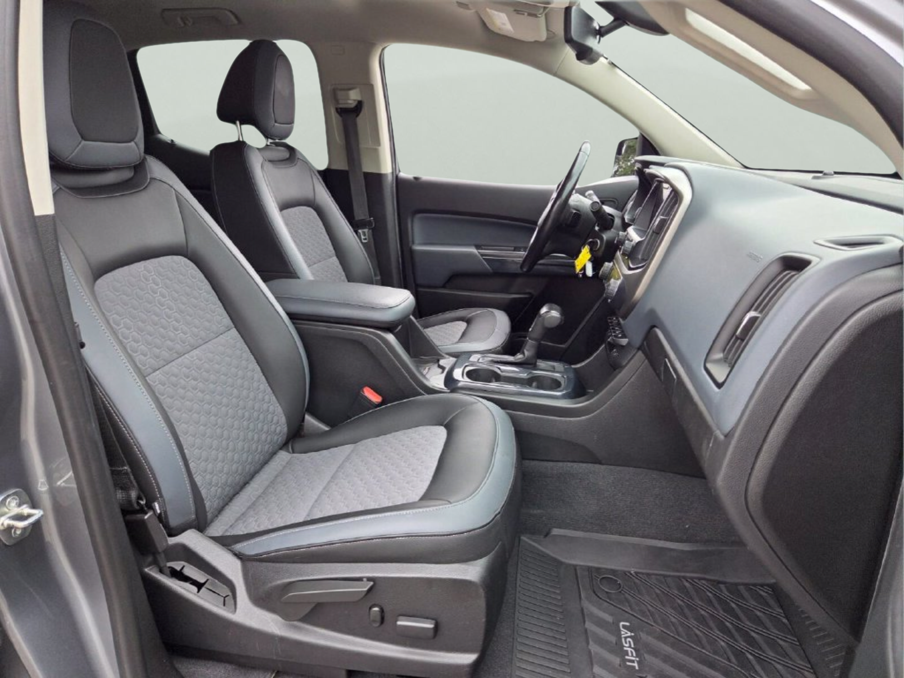 Used 2020 Chevrolet Colorado Z71 RWD image 15