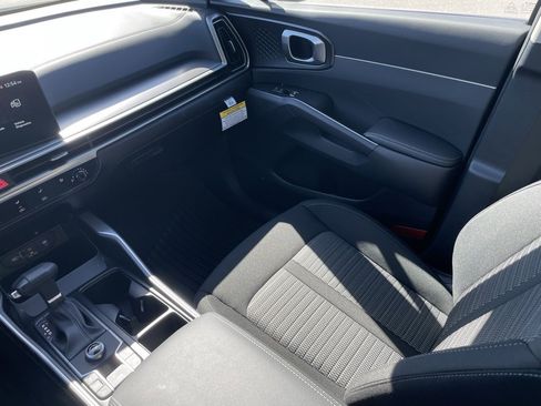 New 2026 Kia Sorento LX image 21