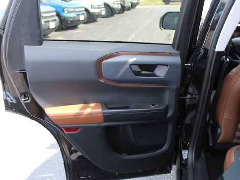 Used 2021 Ford Bronco Sport Outer Banks AWD/4WD image 18
