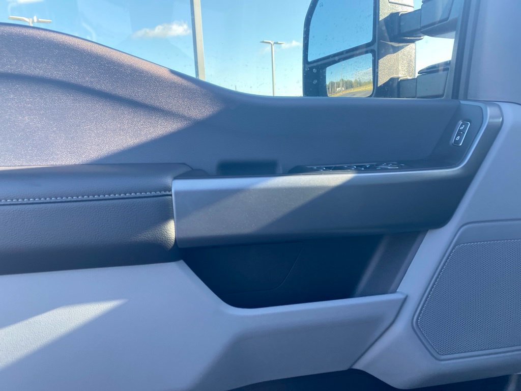 New 2026 Ford F250 XL w/ STX Appearance Package AWD/4WD image 10