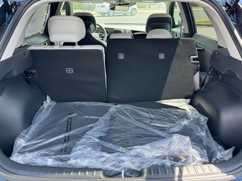 New 2025 Kia Niro EX Touring image 7