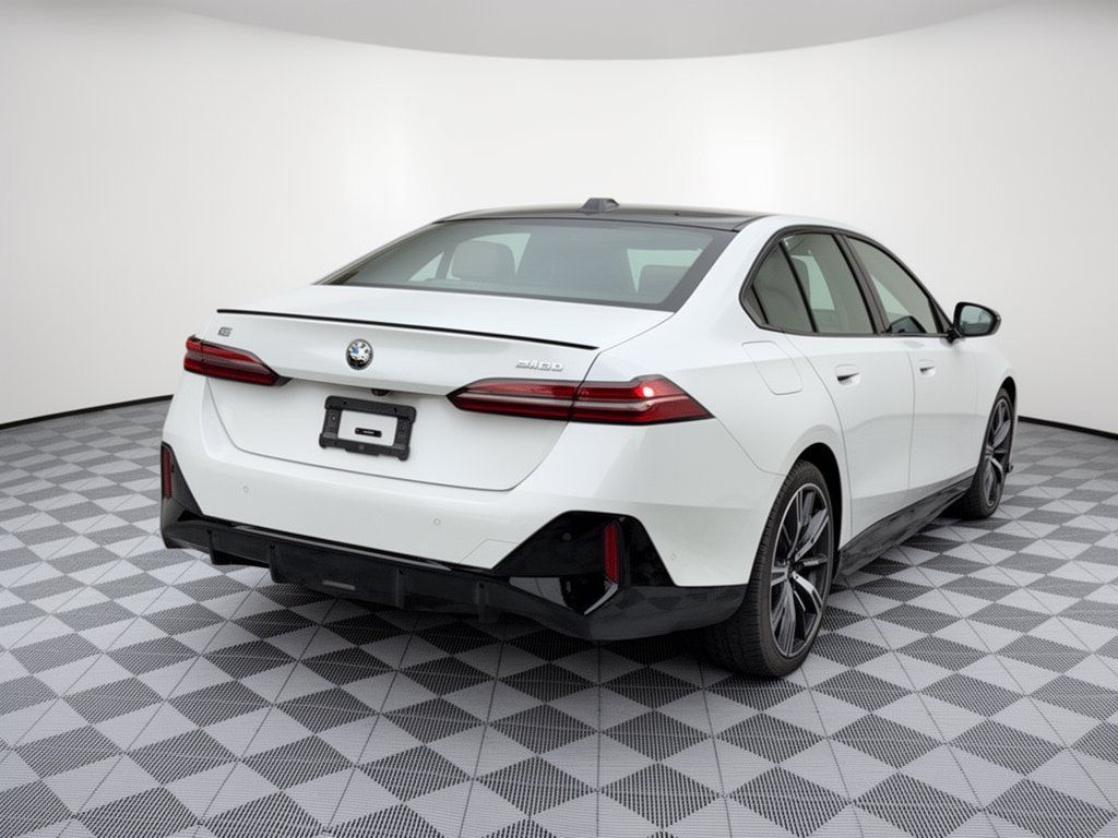 Used 2024 BMW i5 M60 w/ Premium Package AWD/4WD image 9
