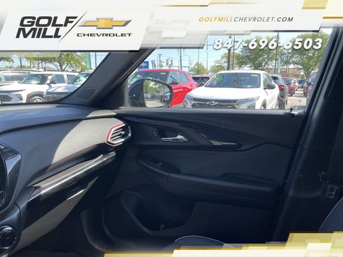 Used 2023 Chevrolet TrailBlazer RS w/ Convenience Package FWD image 24