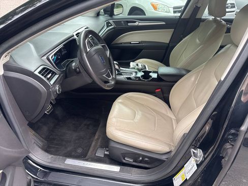 Used 2016 Ford Fusion Titanium FWD image 14