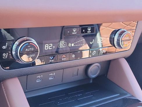 New 2026 Mitsubishi Outlander SEL FWD image 30