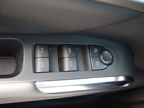 Used 2026 Chevrolet Traverse LT w/ Driver Confidence Package image 19