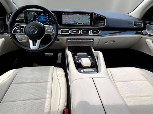 Certified 2023 Mercedes-Benz GLS 450 4MATIC image 9