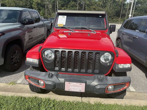 Used 2022 Jeep Gladiator Sport AWD/4WD image 3