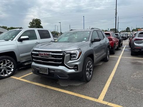 Used 2025 GMC Terrain Elevation w/ Elevation Premium Package AWD/4WD image 2
