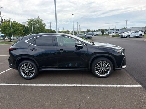 Used 2025 Lexus NX 350 AWD w/ Accessory Package (2T) image 4