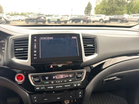 Used 2017 Honda Pilot Elite image 8