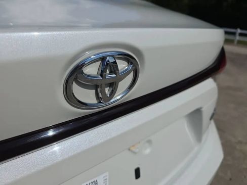 Used 2020 Toyota Corolla LE FWD image 10
