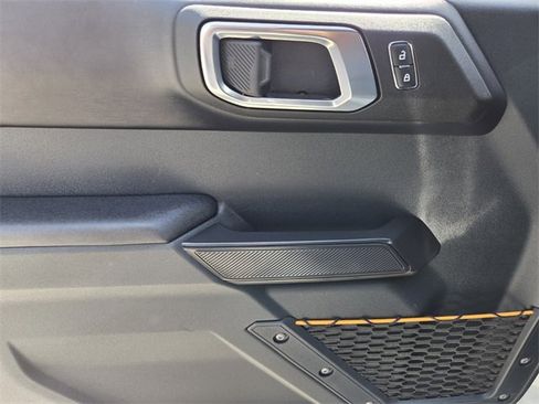 Used 2024 Ford Bronco Badlands image 24