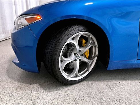 Used 2019 Alfa Romeo Giulia Ti Sport w/ Quick Order Package 22S Sport AWD/4WD image 20