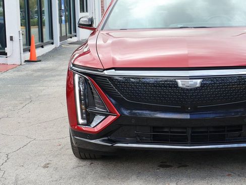 Used 2024 Cadillac Lyriq Sport RWD image 14