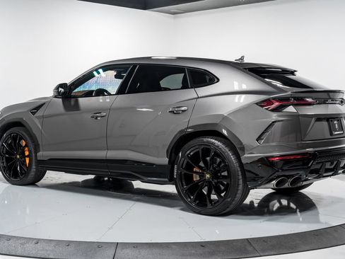 Used 2022 Lamborghini Urus AWD/4WD image 5