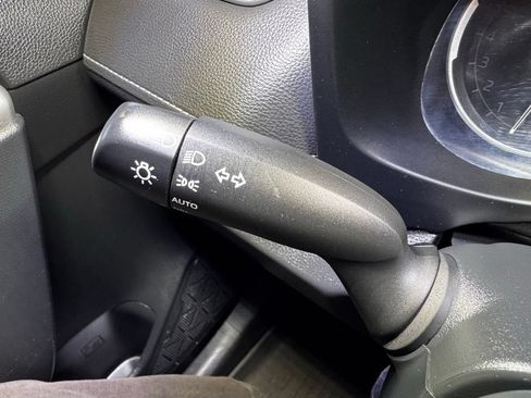 Used 2023 Toyota RAV4 XLE AWD/4WD image 28