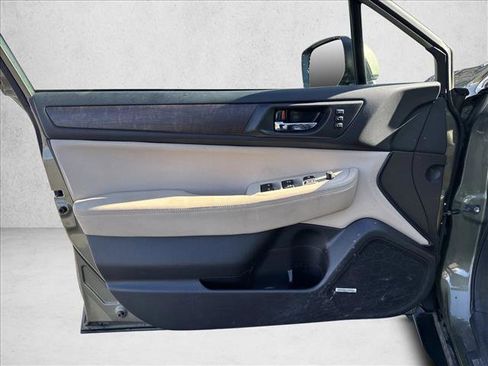 Used 2017 Subaru Outback 3.6R Limited image 13