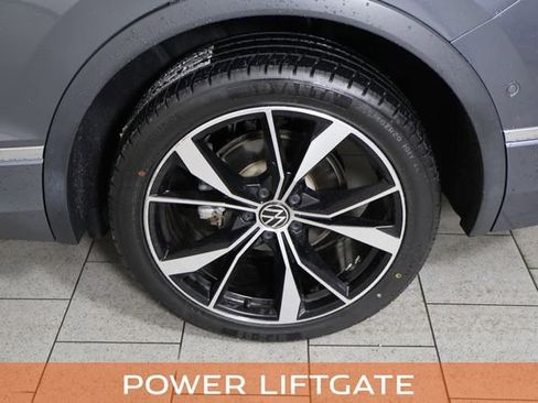 Used 2022 Volkswagen Tiguan SEL R-Line AWD/4WD image 13