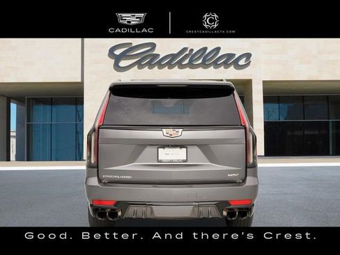 Used 2023 Cadillac Escalade ESV V AWD/4WD image 4