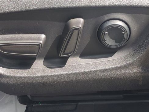 Used 2019 Toyota Camry LE FWD image 23