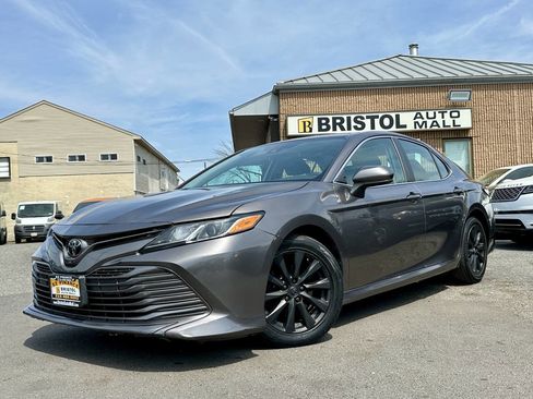 Used 2019 Toyota Camry LE image 26