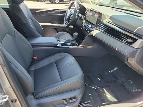 Used 2026 Toyota Camry XLE AWD/4WD image 19