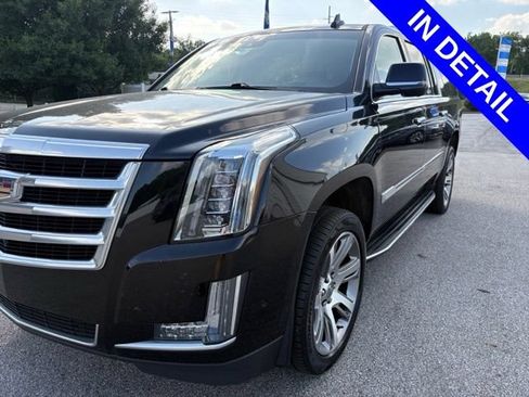 Used 2017 Cadillac Escalade ESV Luxury RWD image 21