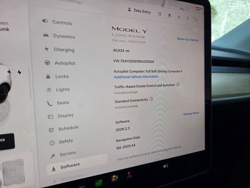 Used 2024 Tesla Model Y Long Range AWD/4WD image 43