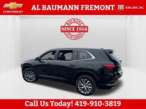 Used 2025 Buick Enclave Preferred image 11