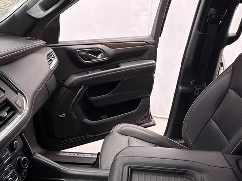 Used 2023 Chevrolet Tahoe Premier AWD/4WD image 22