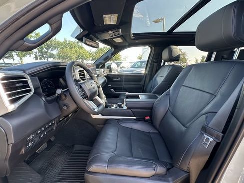 Used 2025 Toyota Tundra Platinum AWD/4WD image 27