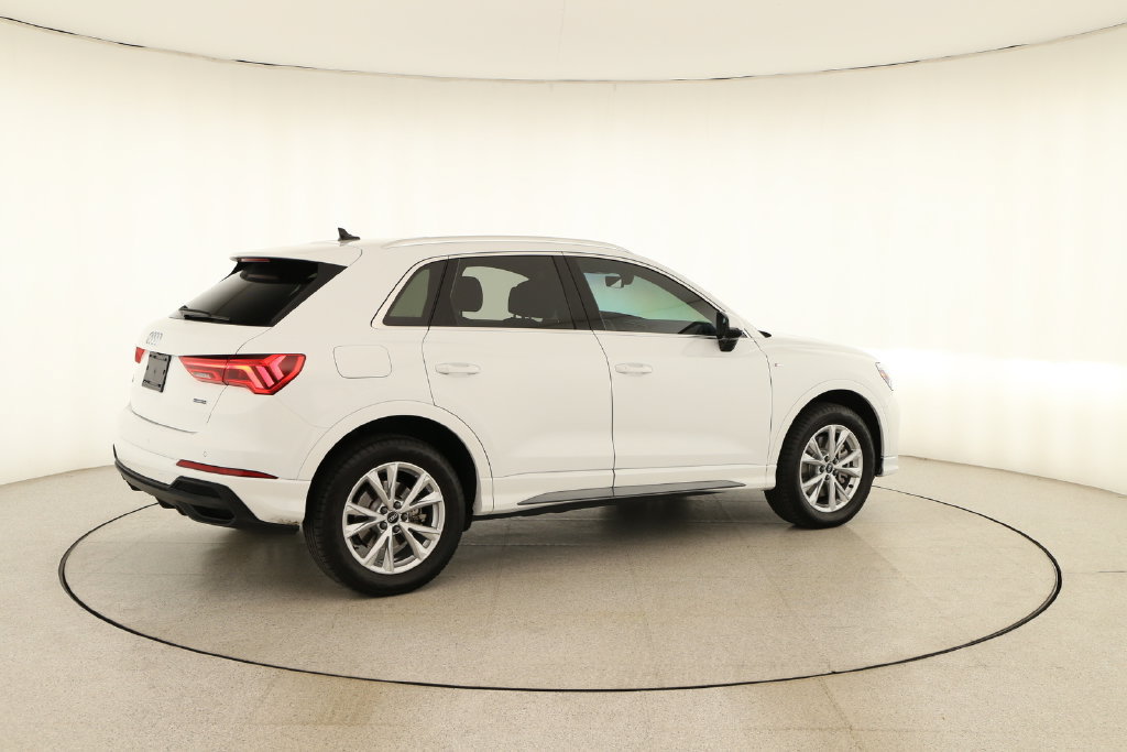 Certified 2024 Audi Q3 2.0T Premium w/ Convenience Package AWD/4WD image 7