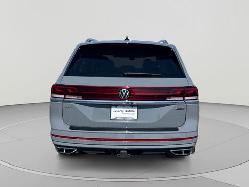 Used 2025 Volkswagen Atlas SEL Premium R-Line AWD/4WD image 4