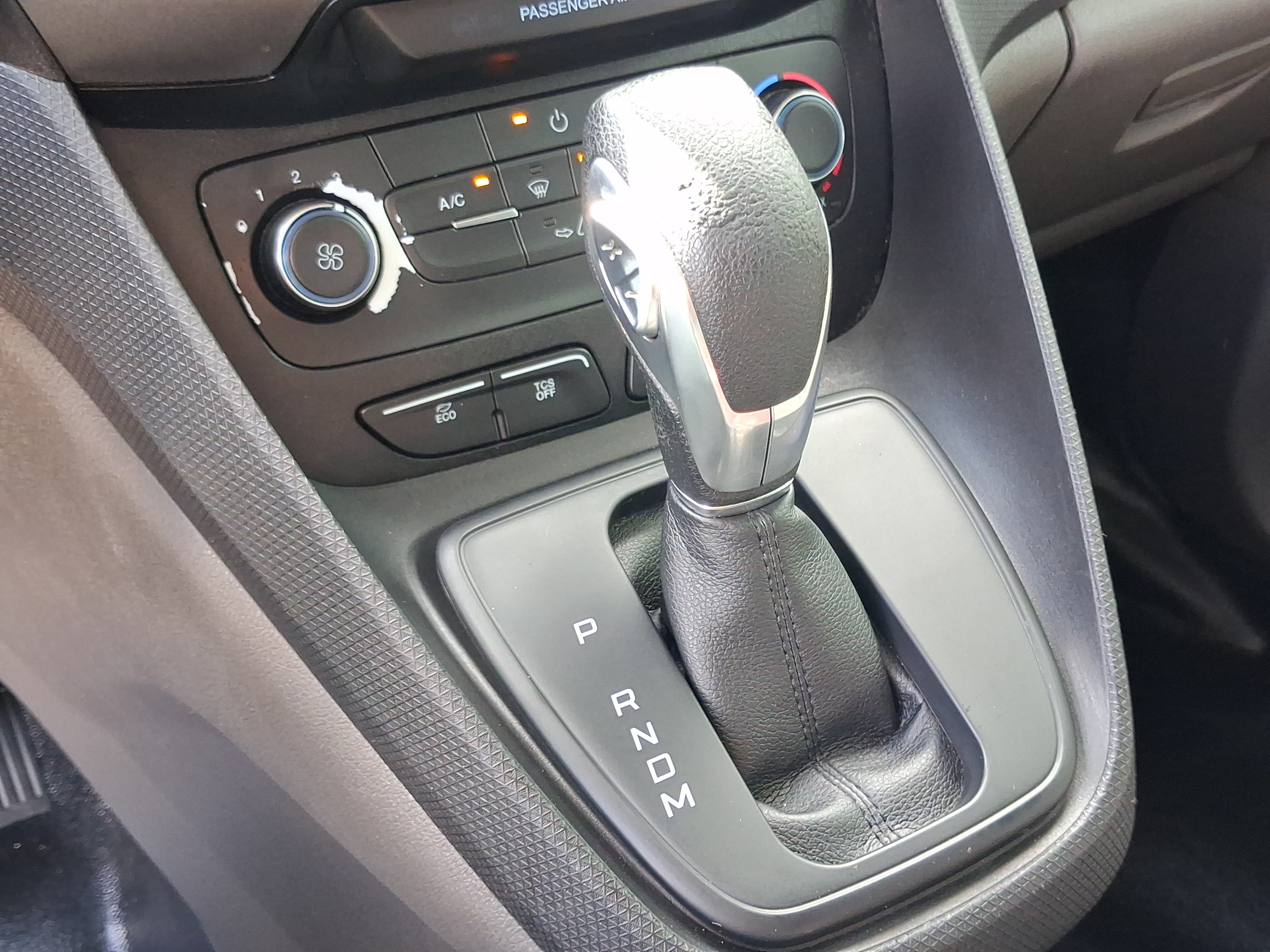 Used 2020 Ford Transit Connect XL FWD image 18