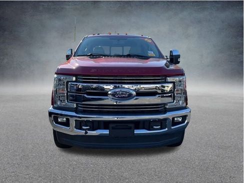 Used 2018 Ford F250 Lariat w/ Chrome Package image 9