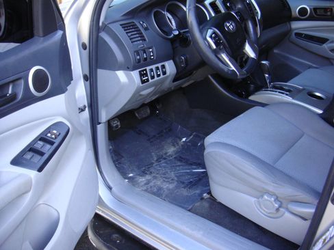 Used 2015 Toyota Tacoma 4x4 Double Cab w/ TRD Off-Road Package image 10