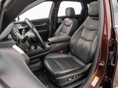 Certified 2023 Cadillac XT5 Premium Luxury image 11