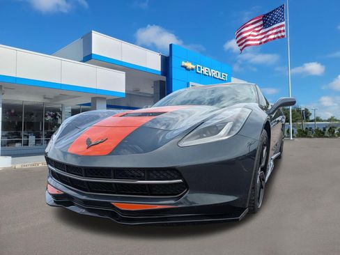 Used 2019 Chevrolet Corvette Stingray Coupe w/ 1LT RWD image 7