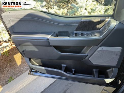 Used 2025 Ford F350 Lariat w/ Black Appearance Package image 22