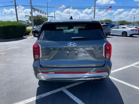 Used 2024 Hyundai Palisade Calligraphy AWD/4WD image 4