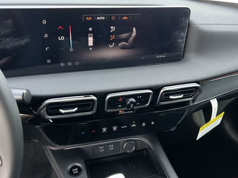 New 2026 Nissan Sentra SR image 10