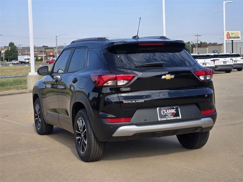 New 2026 Chevrolet TrailBlazer LT w/ Driver Confidence Package image 3