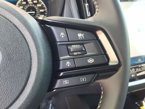 Used 2025 Subaru Forester Premium AWD/4WD image 40