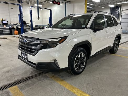 Certified 2025 Subaru Forester Premium image 4