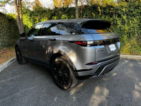 New 2026 Land Rover Range Rover Evoque Dynamic SE image 2
