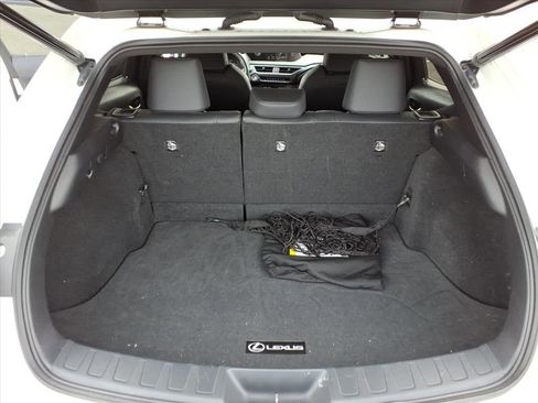 Used 2022 Lexus UX 200 w/ Premium Package image 14