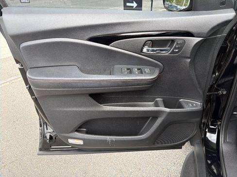 Used 2022 Honda Pilot Black Edition image 46
