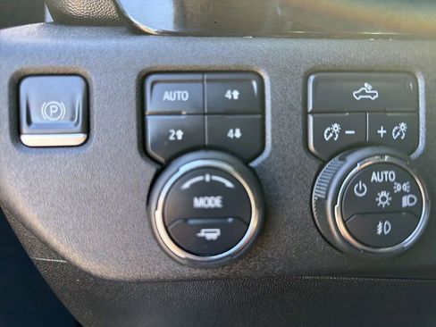 Used 2023 Chevrolet Silverado 1500 RST w/ Z71 Off-Road Package AWD/4WD image 20
