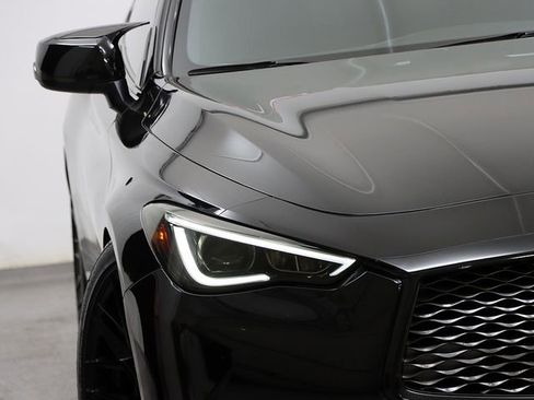 Used 2018 INFINITI Q60 3.0t Luxe image 4